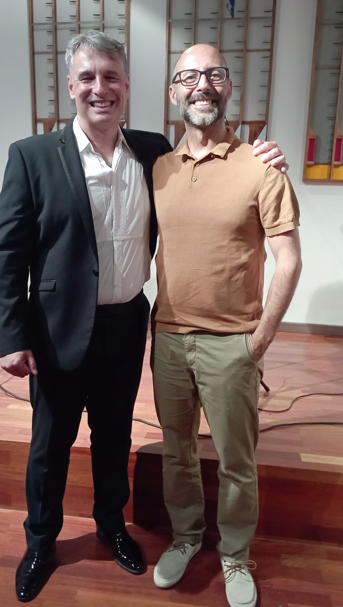 Alessandro Bassi con el alcalde de Fontiveros