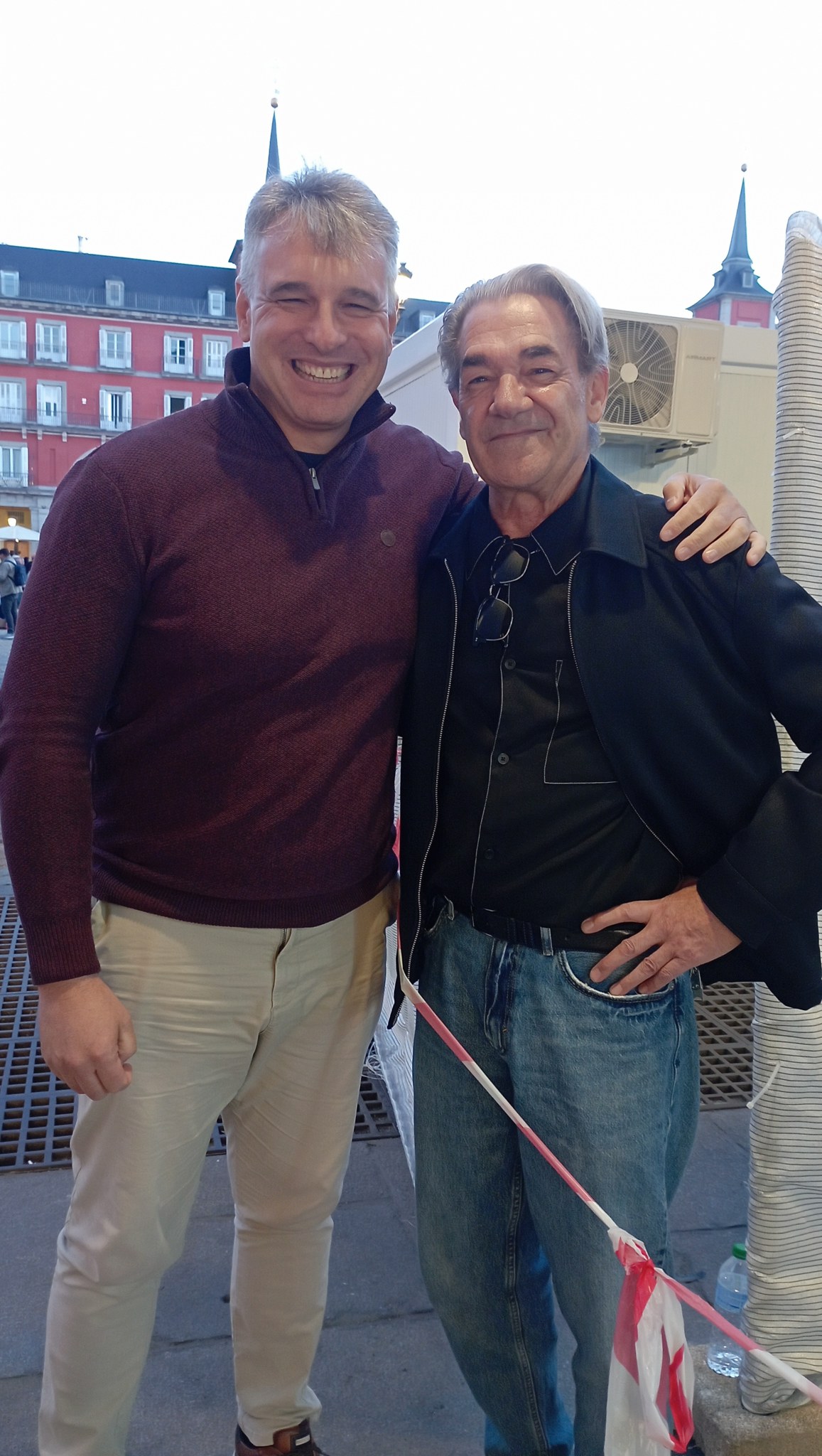 Alessandro Bassi con el guitarrista Carlos Yébenes